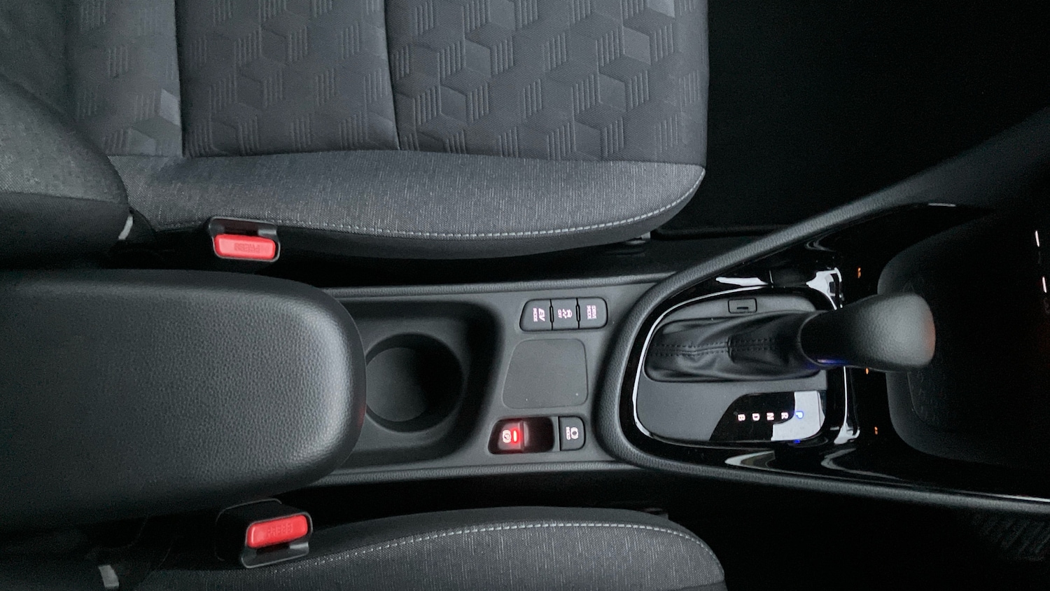 Used Toyota Yaris 2025 for sale - 77883759: Photo 35