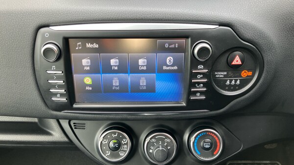 Used Toyota Yaris 2018 for sale - 76193084: Photo 36