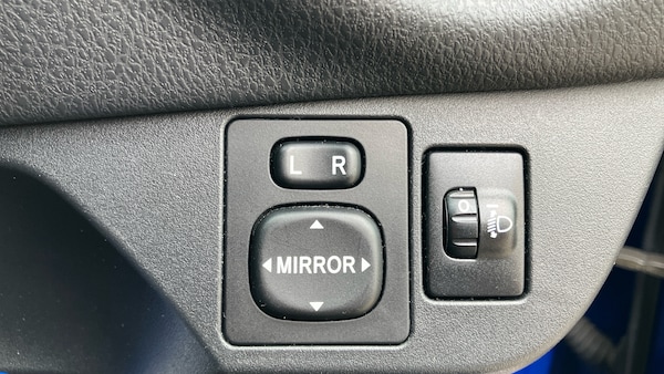 Used Toyota Yaris 2018 for sale - 76193084: Photo 37