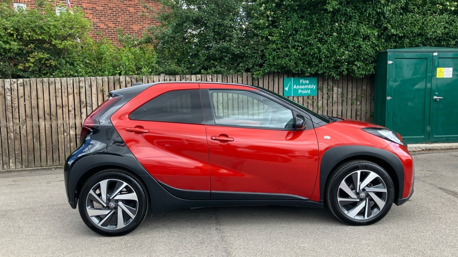 2023 Toyota Aygo X 1.0 VVT-i Edge 5dr Auto Petrol Hatchback Hatchback Petrol Aut - Picture 16 of 24