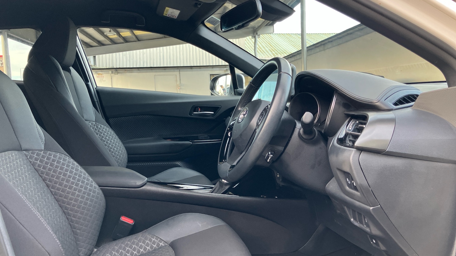 Used Toyota C-HR 2022 for sale - 77033344: Photo 11