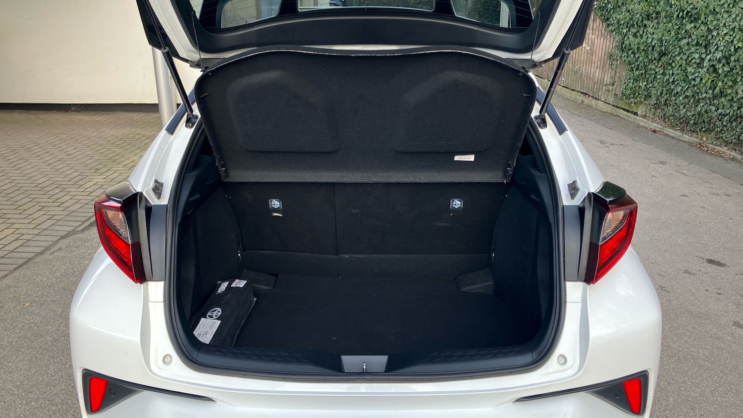 Used Toyota C-HR 2022 for sale - 77033344: Photo 14