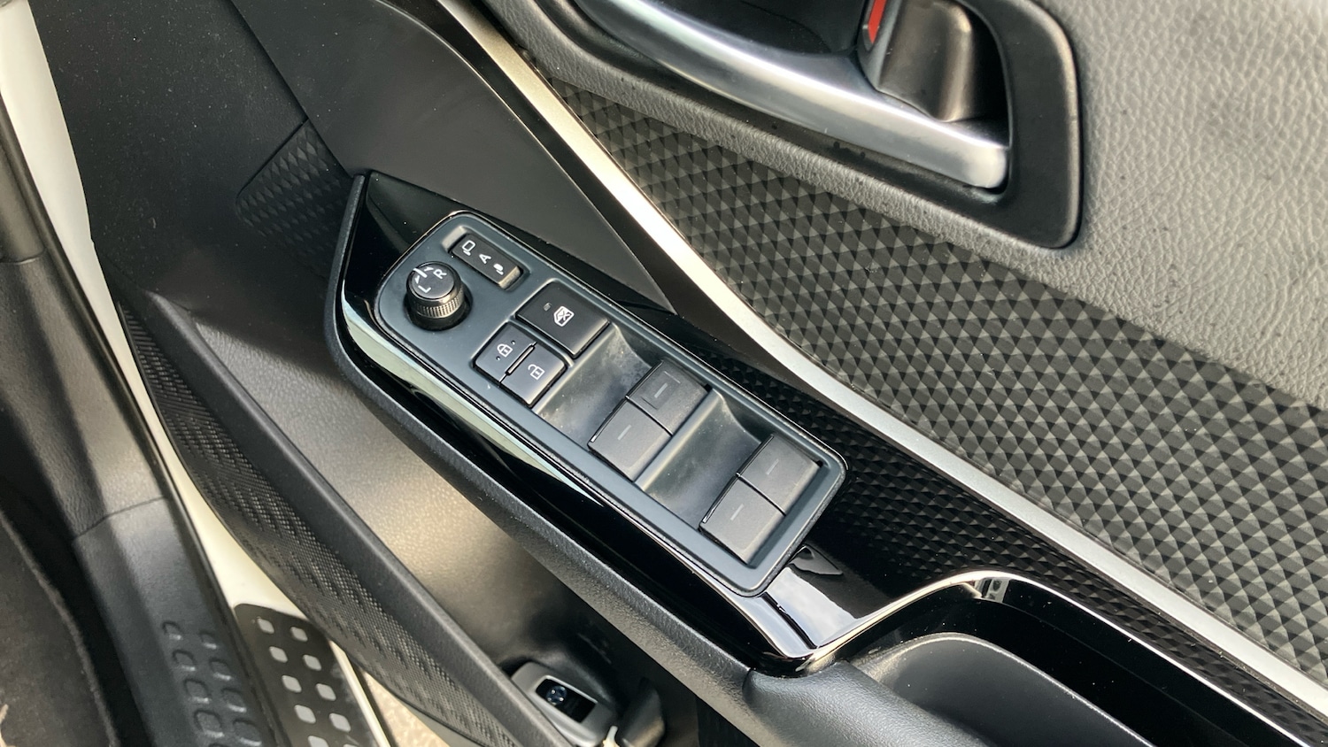 Used Toyota C-HR 2022 for sale - 77033344: Photo 32