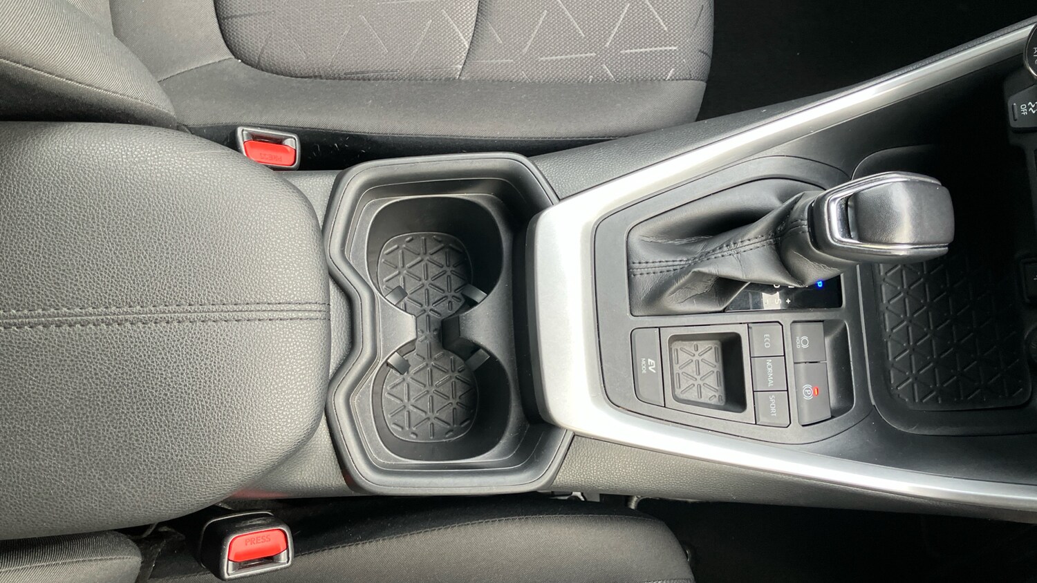 Used Toyota RAV4 2021 for sale - 76598861: Photo 39