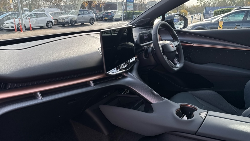 Used Cupra Tavascan 2025 for sale - 76563648: Photo 2