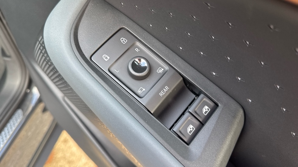 Used Cupra Tavascan 2025 for sale - 76563648: Photo 40