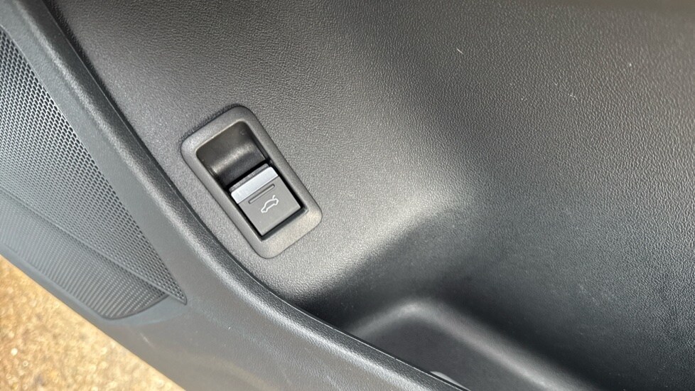 Used Audi Q4 e-tron 2021 for sale - 76420611: Photo 37