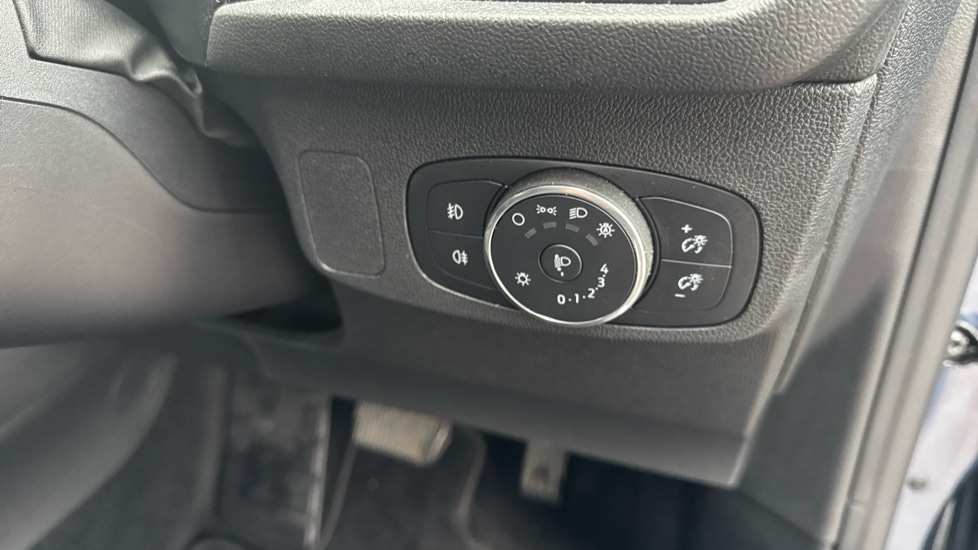 Used Ford Focus 2023 for sale - 76937583: Photo 33