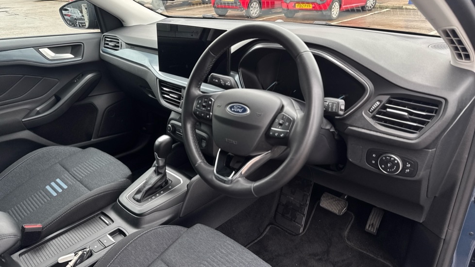 Used Ford Focus 2023 for sale - 76937583: Photo 9