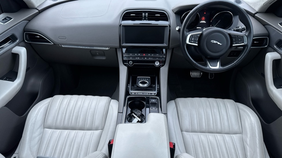 Used Jaguar F-Pace 2019 for sale - 76523671: Photo 11