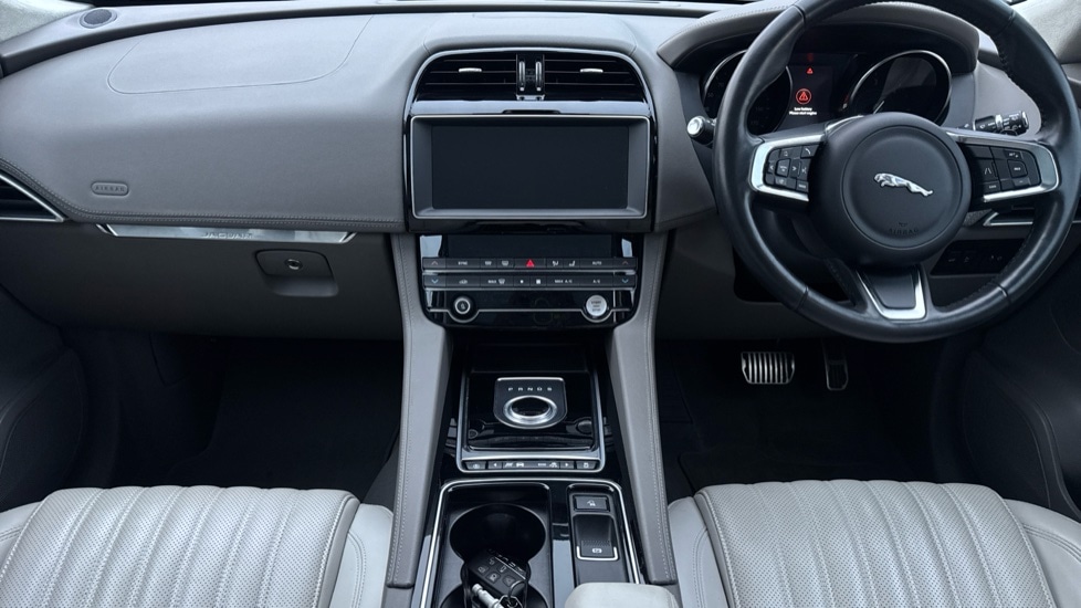 Used Jaguar F-Pace 2019 for sale - 76523671: Photo 12