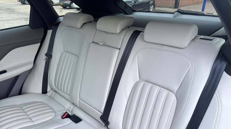 Used Jaguar F-Pace 2019 for sale - 76523671: Photo 14