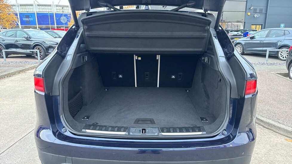 Used Jaguar F-Pace 2019 for sale - 76523671: Photo 15