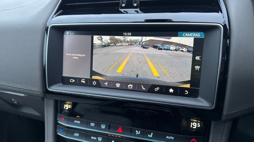 Used Jaguar F-Pace 2019 for sale - 76523671: Photo 25