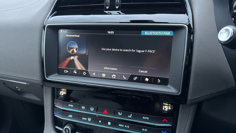 Used Jaguar F-Pace 2019 for sale - 76523671: Photo 31