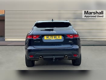 Used Jaguar F-Pace 2019 for sale - 76523671: Photo