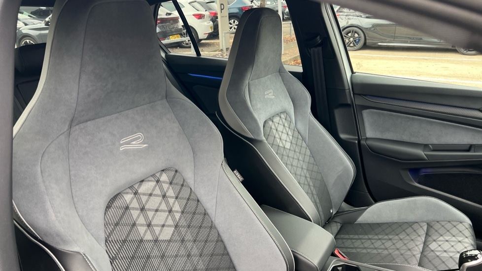 Used Volkswagen Golf 2024 for sale - 76420451: Photo 39