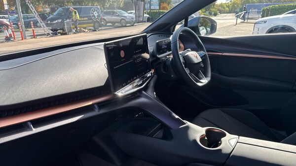 Used Cupra Tavascan 2025 for sale - 76208848: Photo 2