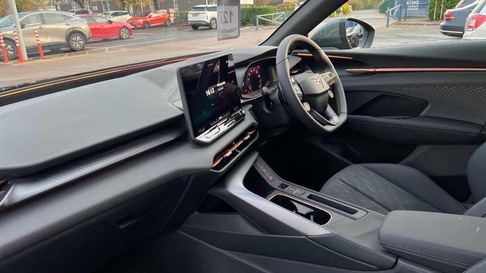 Used Cupra Terramar 2025 for sale - 76434780: Photo 2