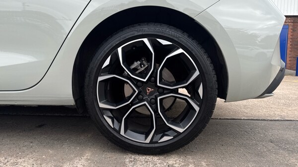 Used Cupra Leon 2025 for sale - 76208960: Photo 18