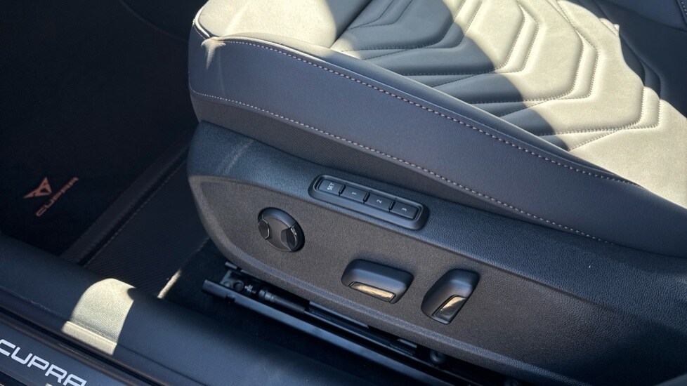 Used Cupra Leon 2025 for sale - 76593666: Photo 24