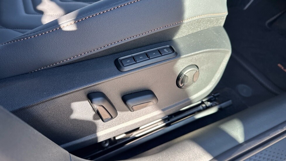 Used Cupra Leon 2025 for sale - 76593666: Photo 40