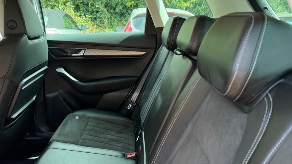 Used Skoda Karoq 2024 for sale - 76350729: Photo 15