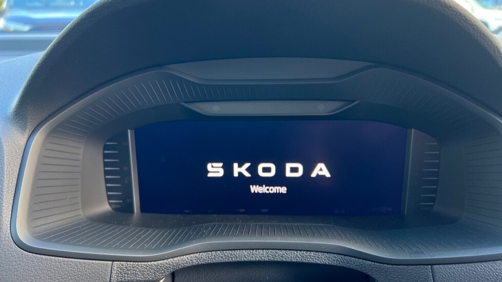 Used Skoda Karoq 2025 for sale - 76475085: Photo 14