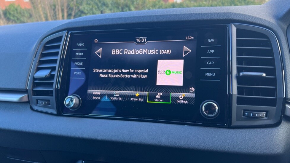 Used Skoda Karoq 2025 for sale - 76475085: Photo 23