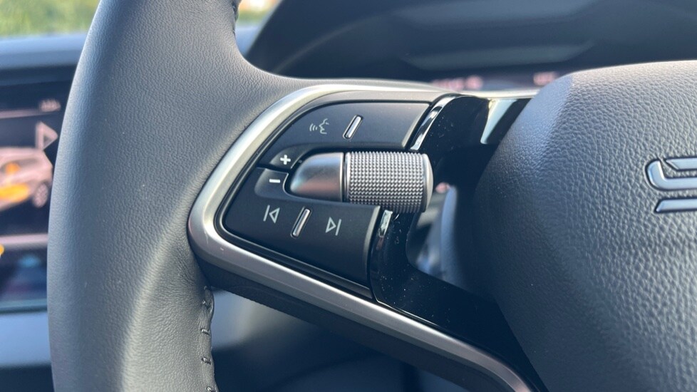 Used Skoda Karoq 2025 for sale - 76475085: Photo 27