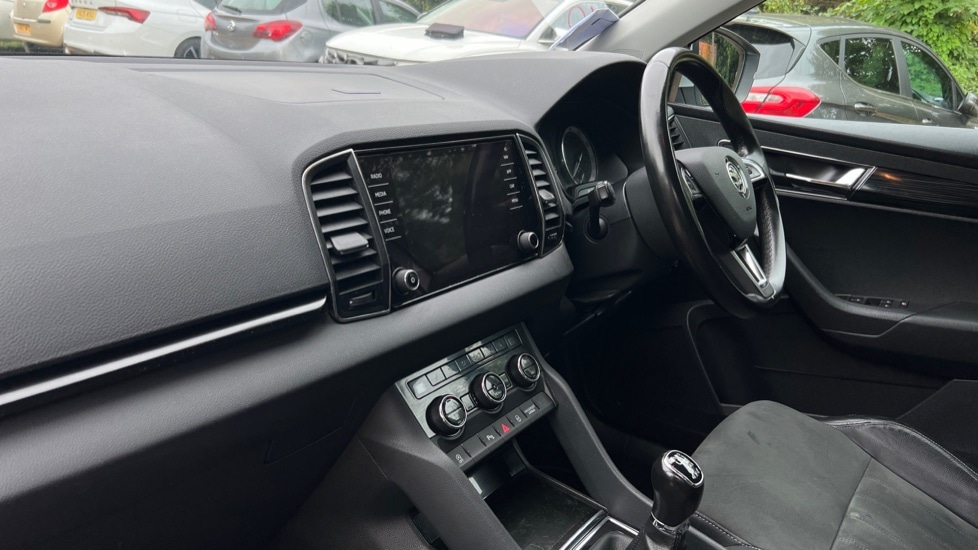 Used Skoda Karoq 2019 for sale - 76366397: Photo 2