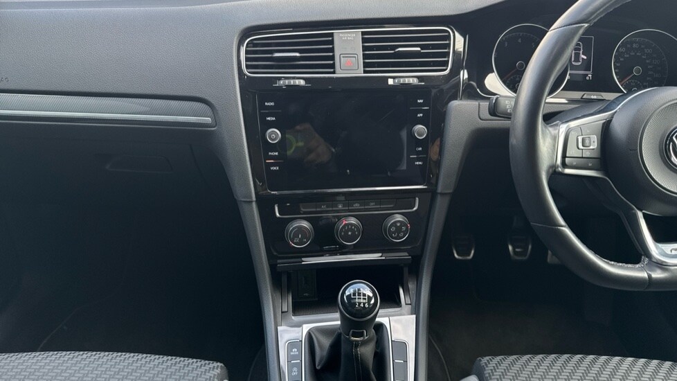 Used Volkswagen Golf 2019 for sale - 76635651: Photo 12