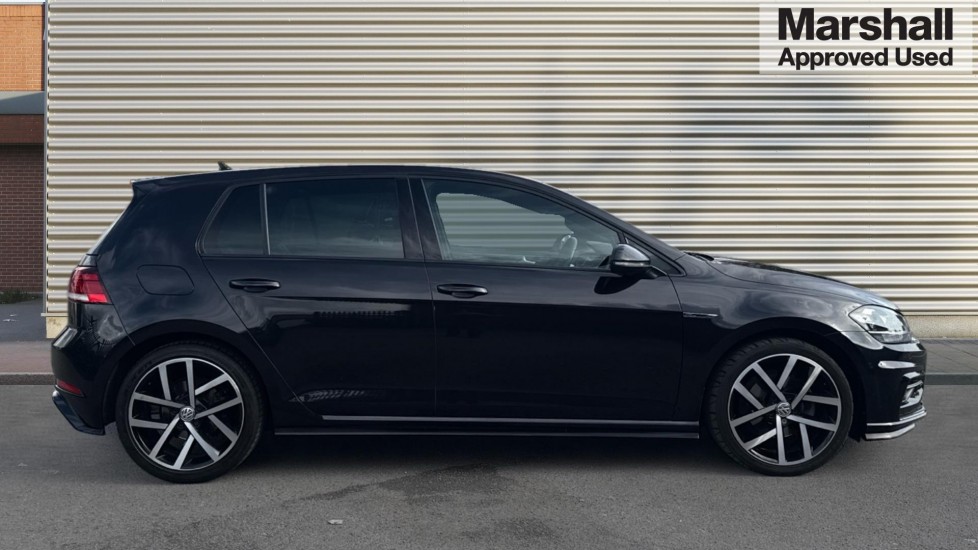 Used Volkswagen Golf 2019 for sale - 76635651: Photo 2