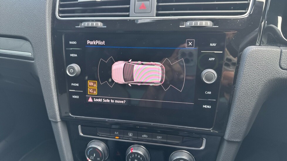 Used Volkswagen Golf 2019 for sale - 76635651: Photo 25