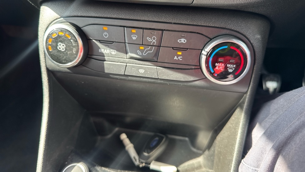 Used Ford Fiesta 2017 for sale - 76434668: Photo 26