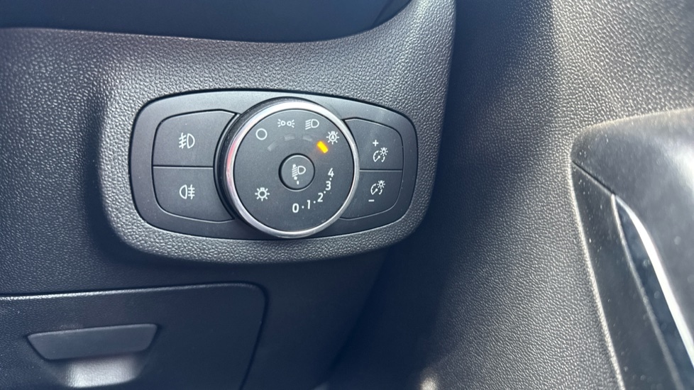 Used Ford Fiesta 2017 for sale - 76434668: Photo 32