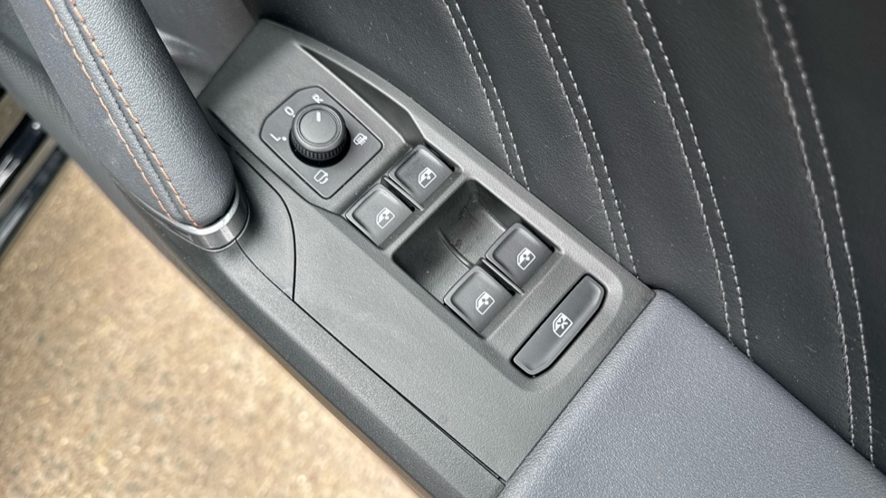 Used Cupra Leon 2025 for sale - 76400793: Photo 42