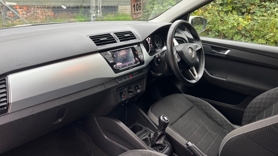 Used Skoda Fabia 2018 for sale - 76375565: Photo 2