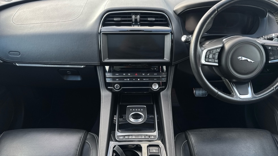 Used Jaguar F-Pace 2020 for sale - 76447240: Photo 12