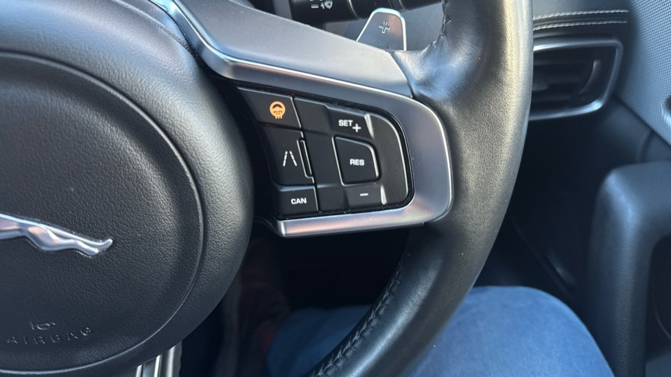 Used Jaguar F-Pace 2020 for sale - 76447240: Photo 21