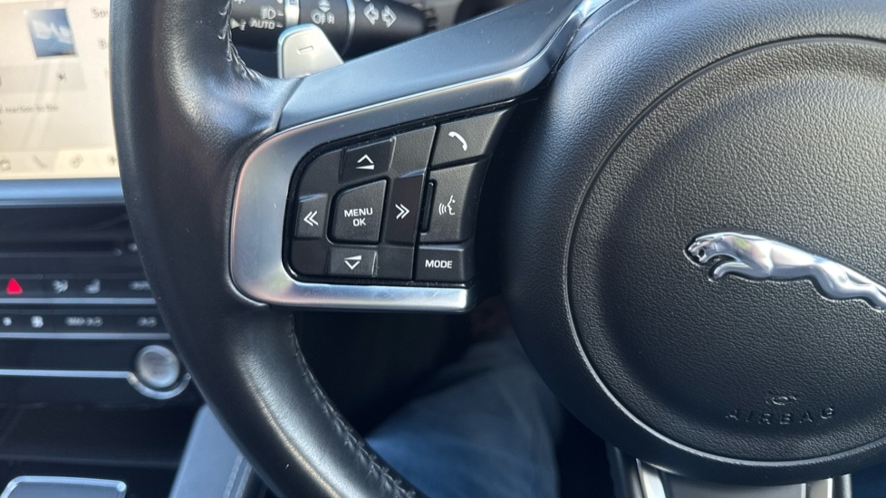 Used Jaguar F-Pace 2020 for sale - 76447240: Photo 22