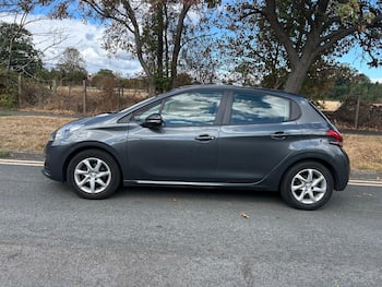 Used Peugeot 208 2016 for sale - 79688206: Photo