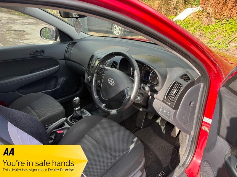 Used Hyundai i30 2011 for sale - 77926687: Photo 9