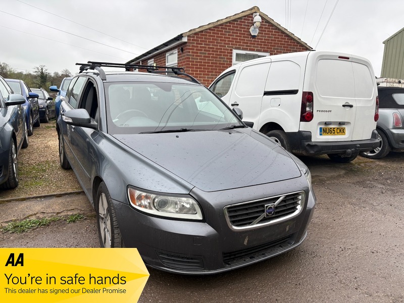 Used Volvo V50 2010 for sale - 78045255: Photo 1