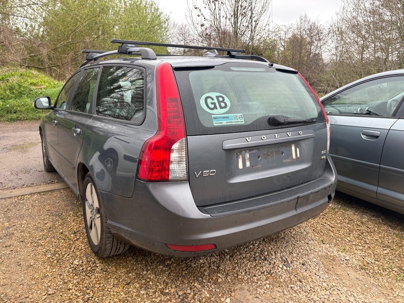 Used Volvo V50 2010 for sale - 78045255: Photo 8