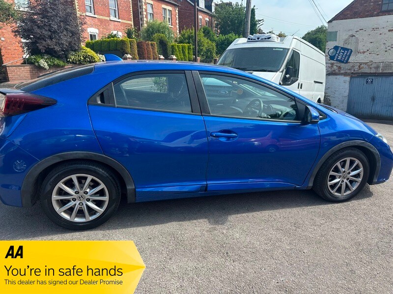 Used Honda Civic 2015 for sale - 77926686: Photo 17