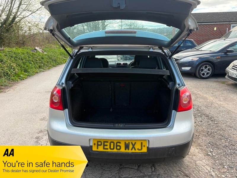 Used Volkswagen Golf 2006 for sale - 78111535: Photo 5