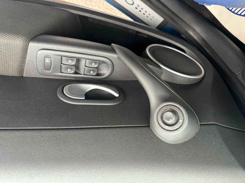 Used Renault Clio 2009 for sale - 77926682: Photo 19