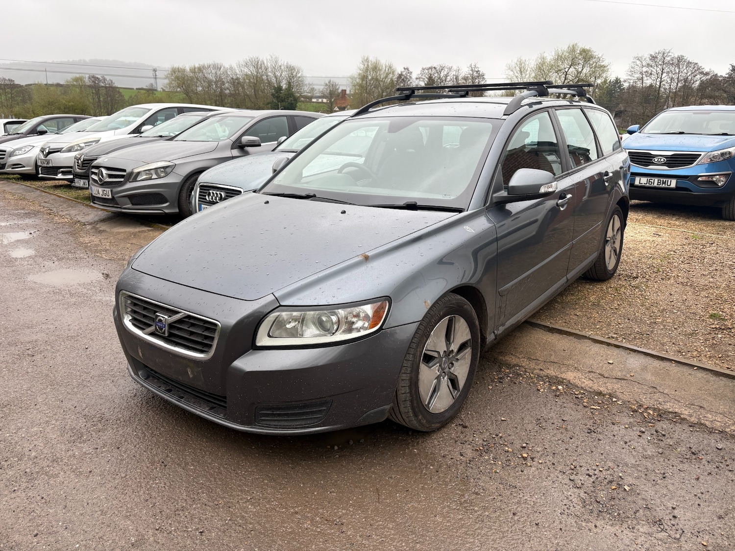Used Volvo V50 2010 for sale - 78039693: Photo 2