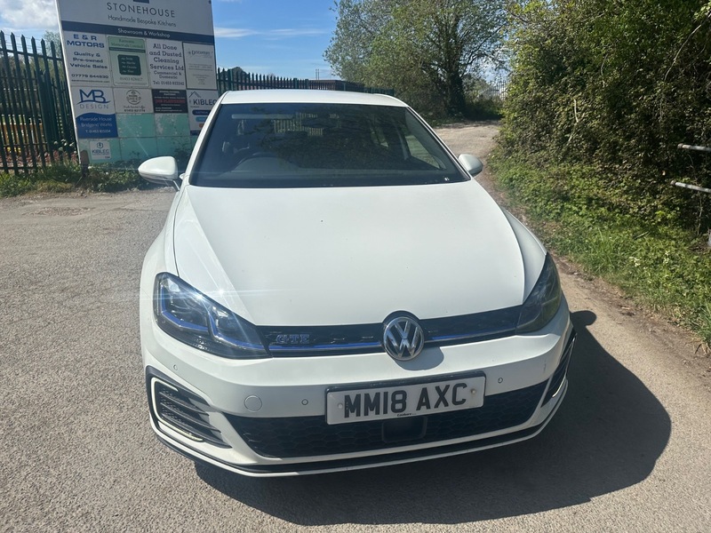 Used Volkswagen Golf 2018 for sale - 77926677: Photo 2